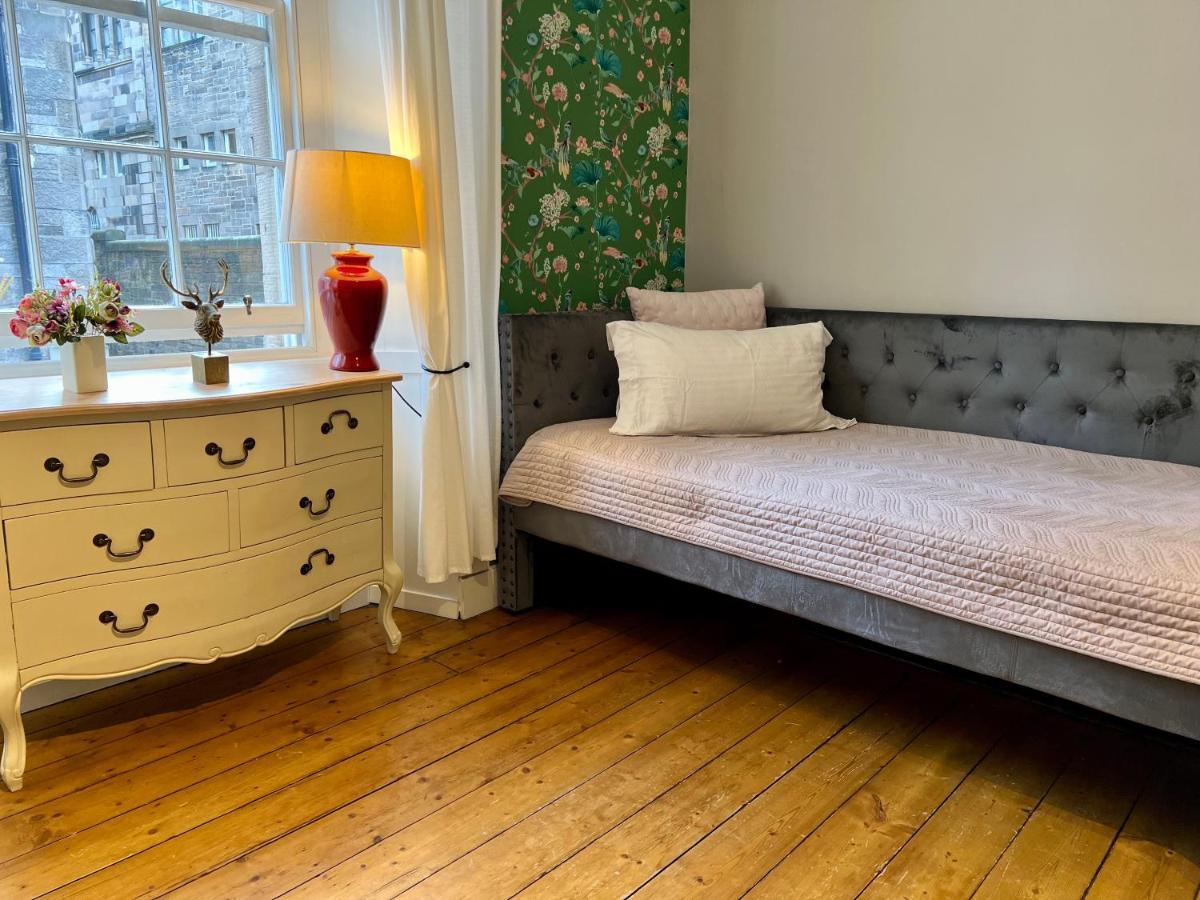 Old Town Centre Apartment 5 Mins To Edinburgh Castle Exteriör bild